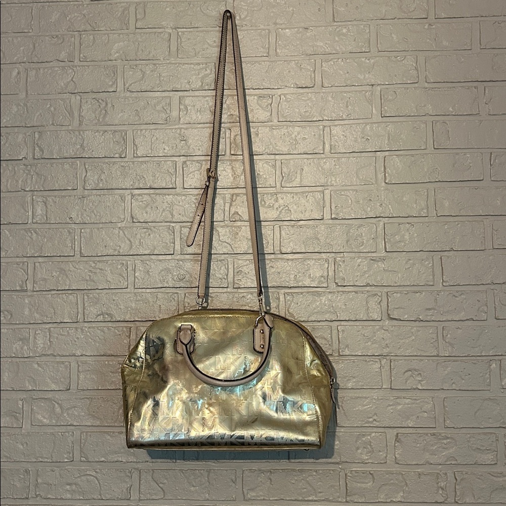 WELL LOVED Michael Kors handbag